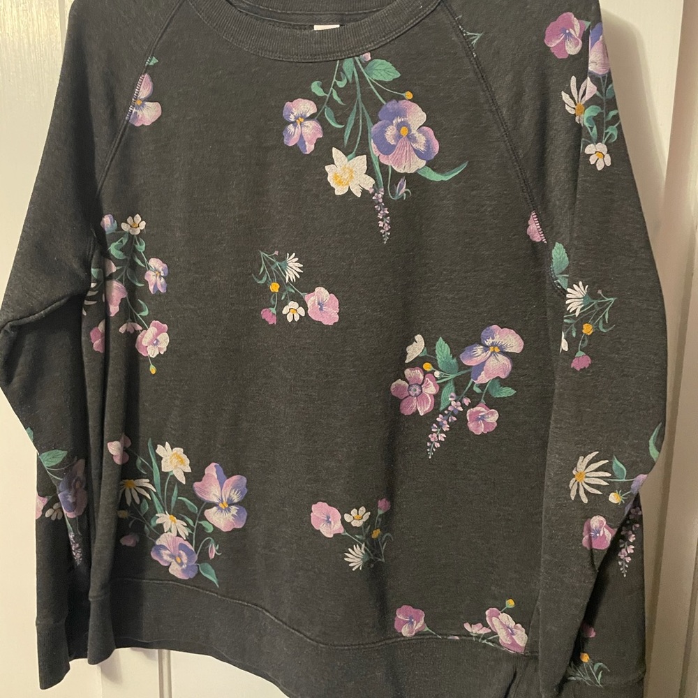 Old Navy sweater